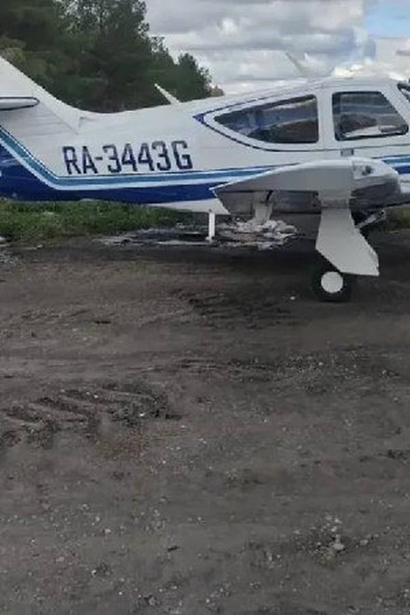 Пилоту стало плохо в воздухе: самолет экстренно сел у трассы под Ульяновском