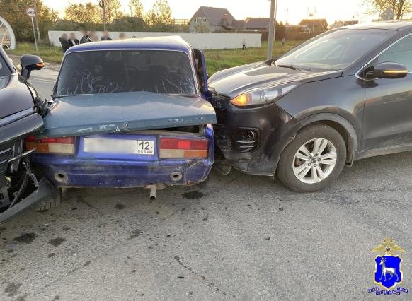 За сутки в Самарской области произошло 6 ДТП: один человек погиб, шестеро пострадали