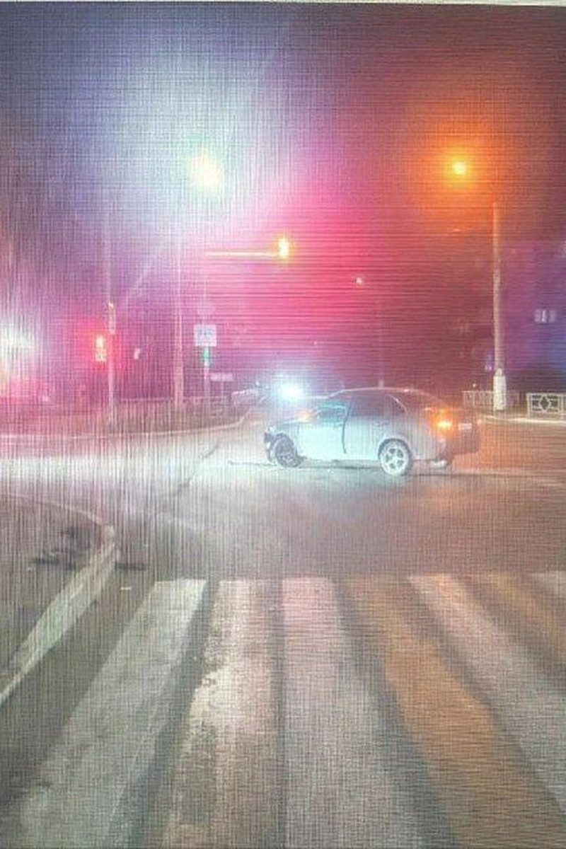 В Чапаевске мотоциклист сбил 14-летнего пешехода после столкновения с Lada Granta